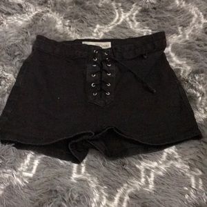 TOPSHOP MOTO HIGH WAISTEDBLACE UP JONI SHORT